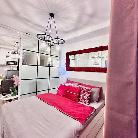 Aesthetic One Bedroom Beside Sm W Pool, Wifi And Netflix Cagayan de Oro Bagian luar foto