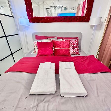 Aesthetic One Bedroom Beside Sm W Pool, Wifi And Netflix Cagayan de Oro Bagian luar foto