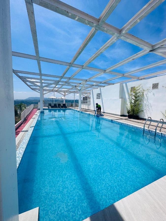 Aesthetic One Bedroom Beside Sm W Pool, Wifi And Netflix Cagayan de Oro Bagian luar foto