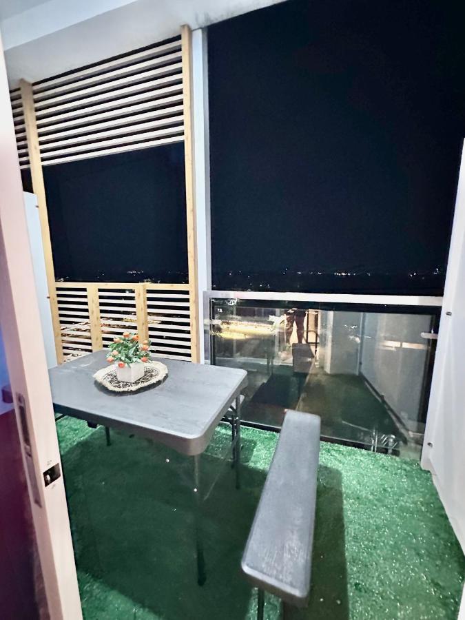 Aesthetic One Bedroom Beside Sm W Pool, Wifi And Netflix Cagayan de Oro Bagian luar foto