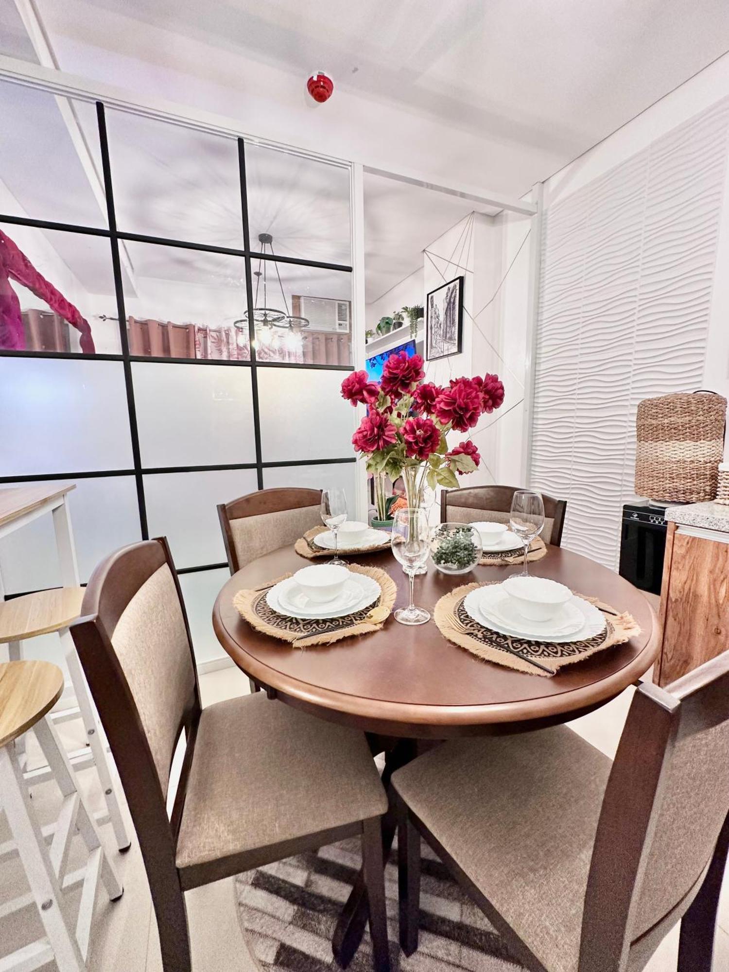 Aesthetic One Bedroom Beside Sm W Pool, Wifi And Netflix Cagayan de Oro Bagian luar foto