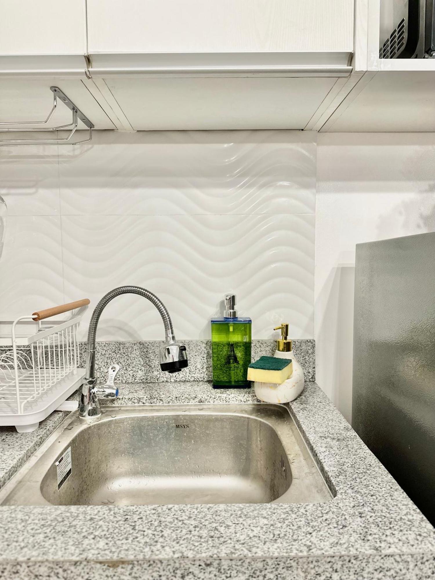 Aesthetic One Bedroom Beside Sm W Pool, Wifi And Netflix Cagayan de Oro Bagian luar foto