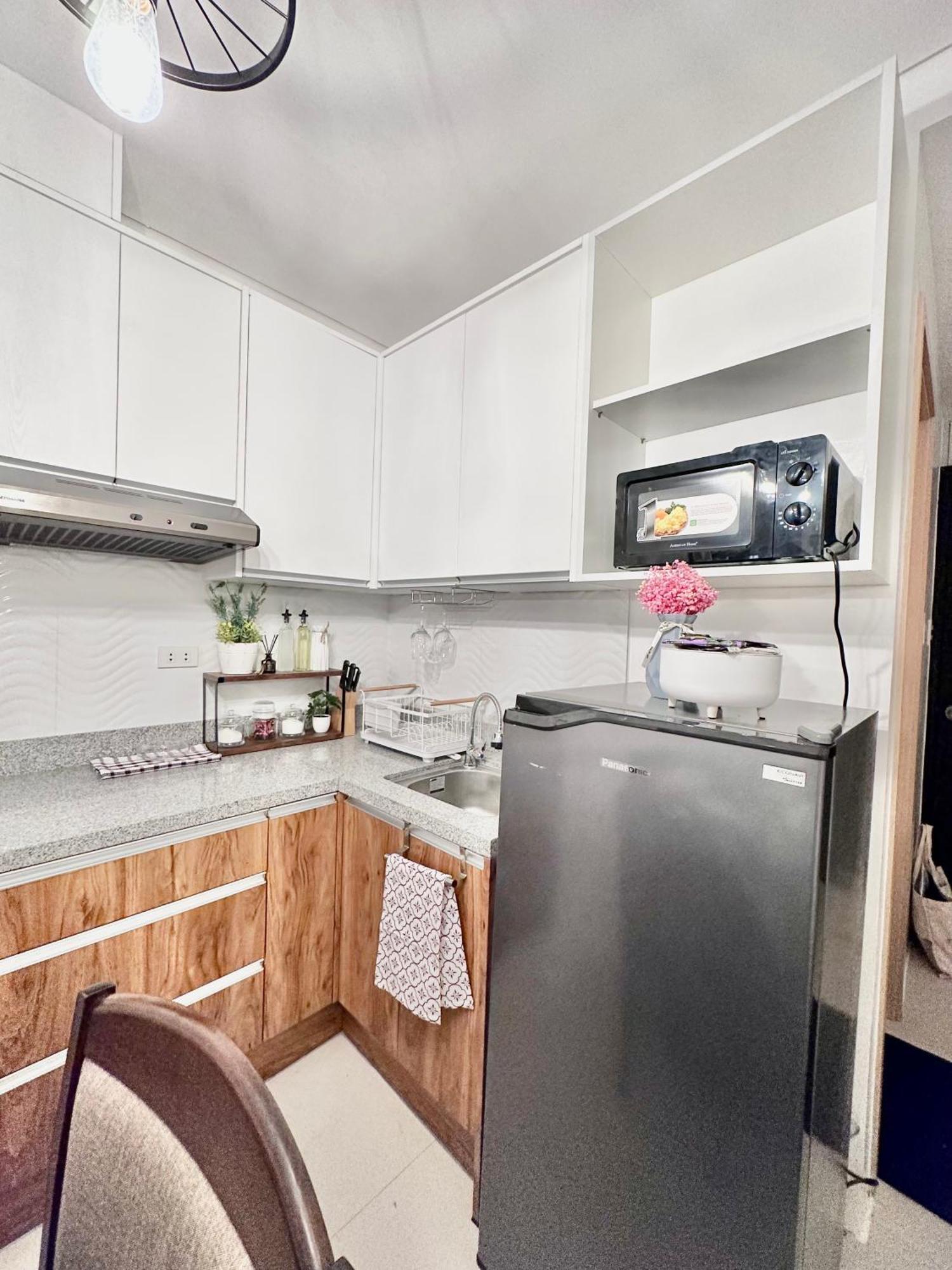 Aesthetic One Bedroom Beside Sm W Pool, Wifi And Netflix Cagayan de Oro Bagian luar foto