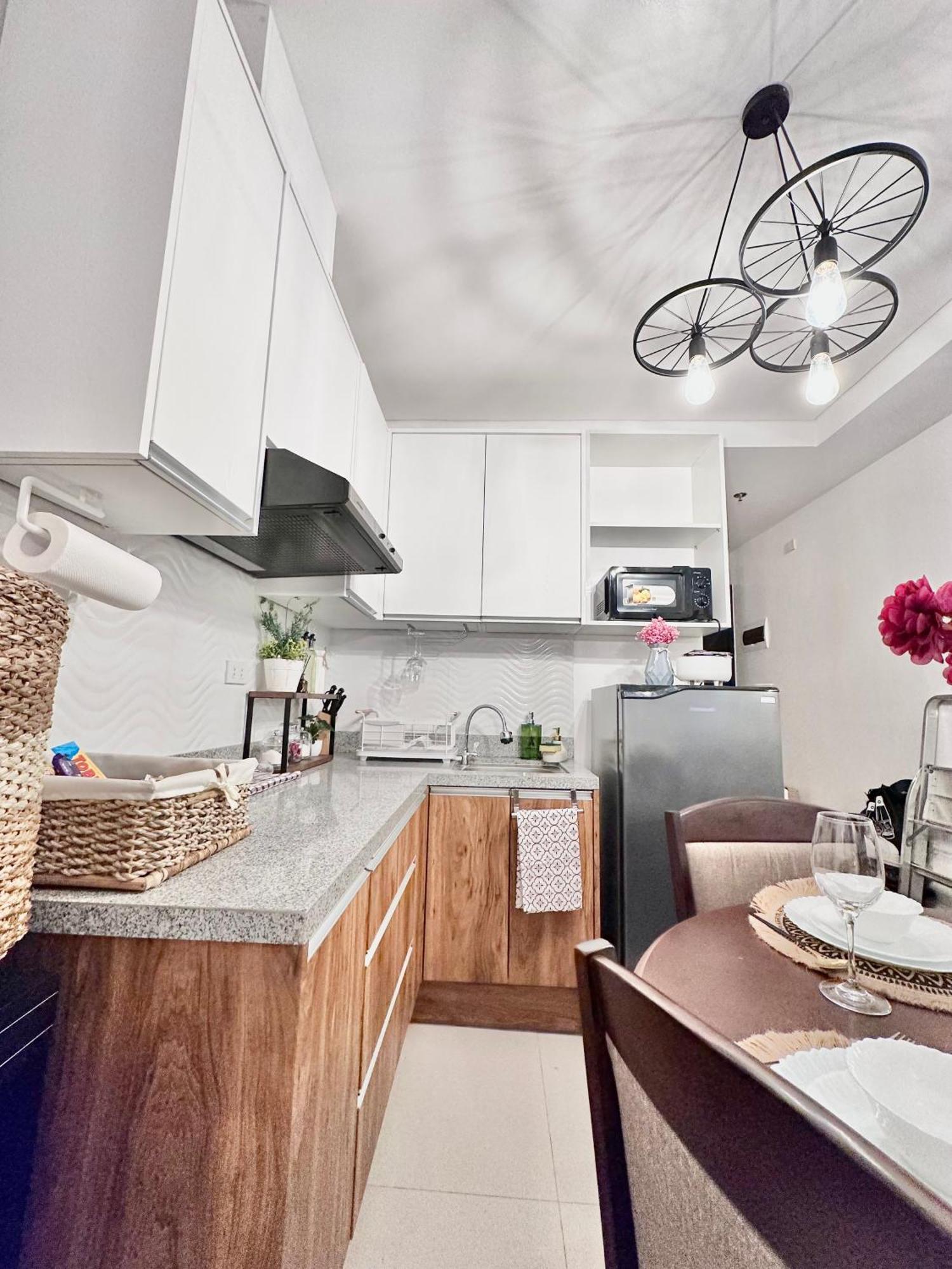 Aesthetic One Bedroom Beside Sm W Pool, Wifi And Netflix Cagayan de Oro Bagian luar foto