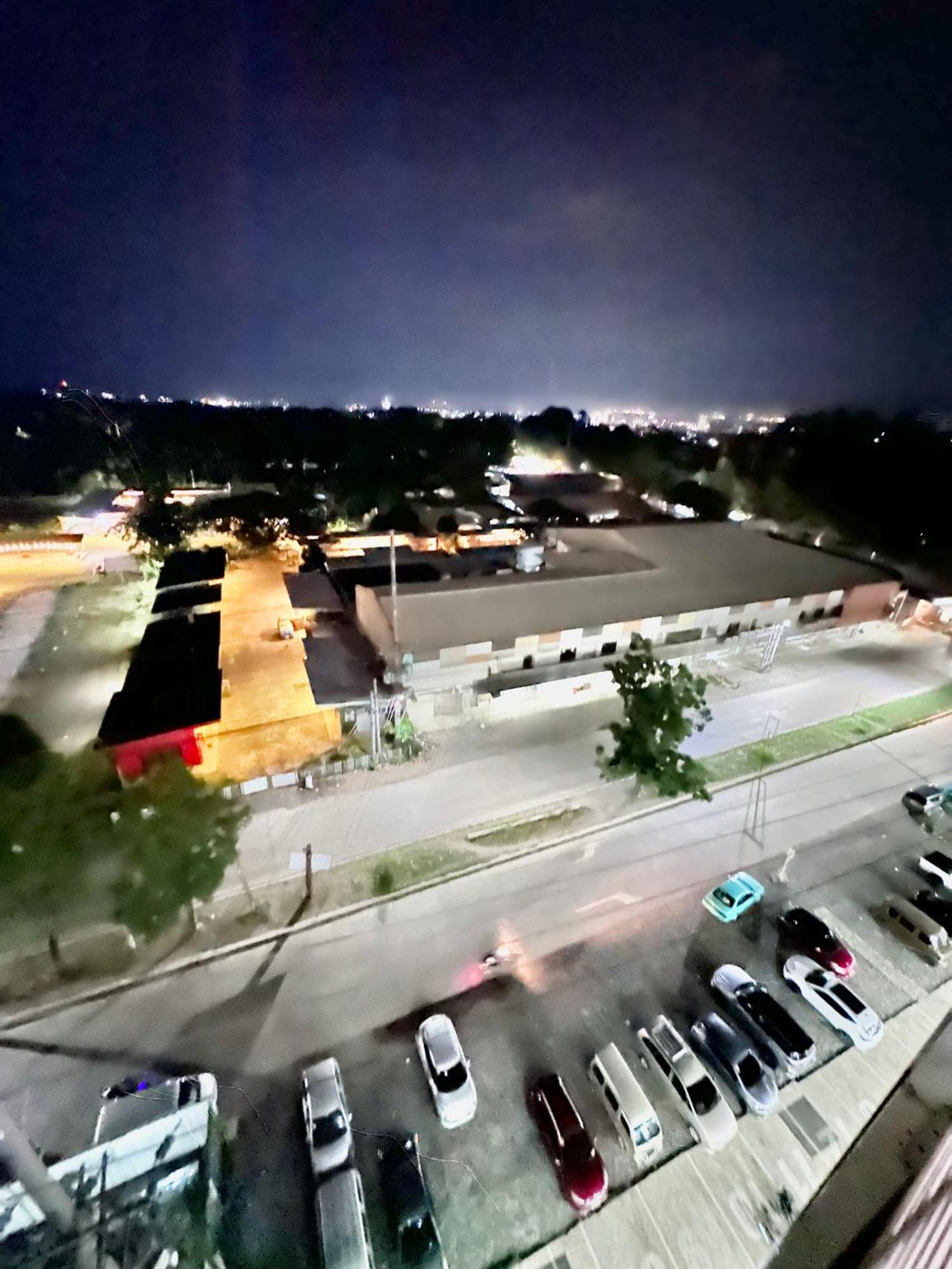 Aesthetic One Bedroom Beside Sm W Pool, Wifi And Netflix Cagayan de Oro Bagian luar foto